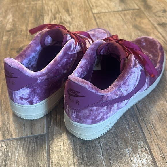 nike air force 1 LV8 Tea Berry BORDEAUX VELVET size 6.5 - Picture 3 of 7